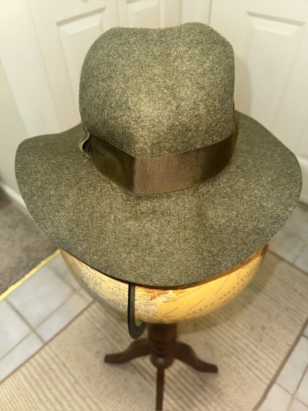 Women’s Olive Green Wool Fedora Hat Wide Brim Grosgrain Band